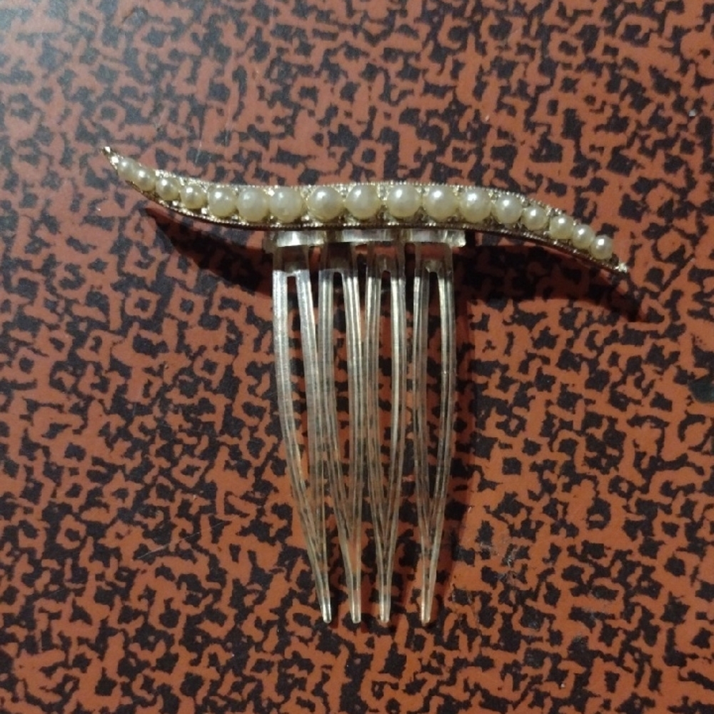 Vintage Pearl Hair Comb